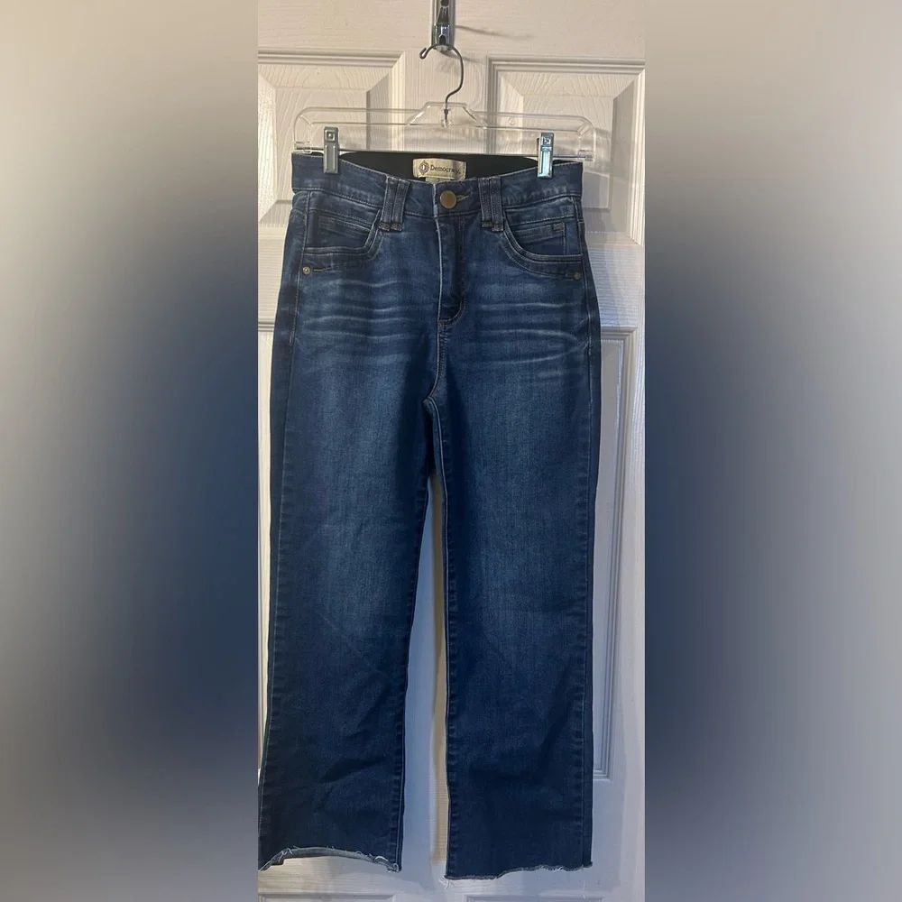 Democracy Blue Ankle Cropped Jeans